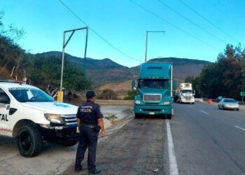 REFUERZA SSP GUERRERO Y GUARDIA NACIONAL LAS ACCIONES DE SEGURIDAD Y VIGILANCIA EN LA AUTOPISTA DEL SOL