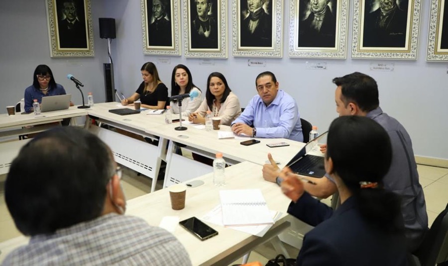 SPOTLIGHT-iniciativa-gro-congreso.jpg
