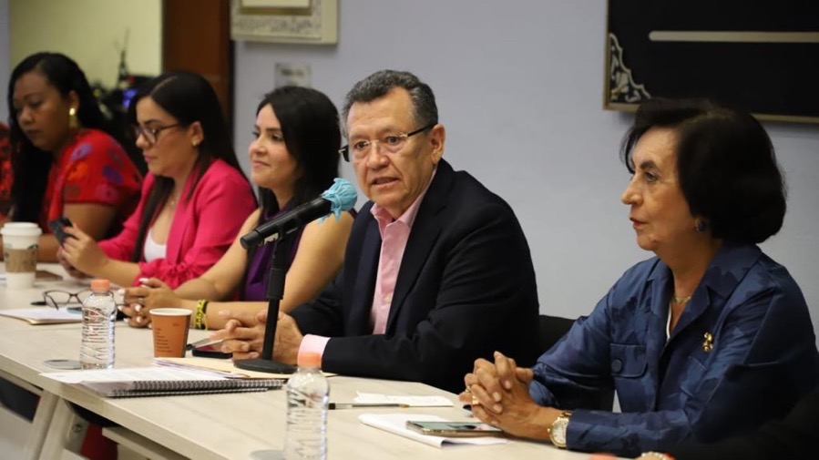 URGE-LEGISLAR-espacios-apreza.jpg