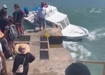 Pese a fuerte oleaje, retoman traslados desde playa Linda