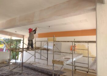 Avanza rehabilitación de secundaria “Valerio Trujano” en Petacalco