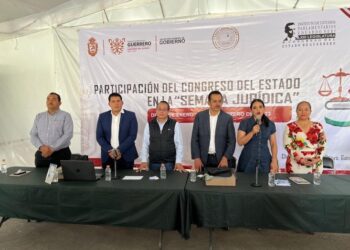 PRESENTAN LIBRO EN EL CONGRESO DEL ESTADO SOBRE  LA NORMATIVIDAD DEL PRÓXIMO PROCESO ELECTORAL
