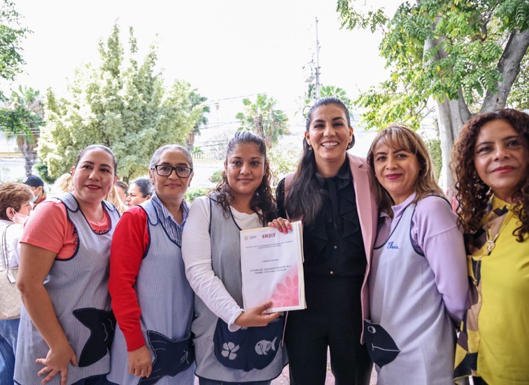 dif-capacita-trabajadores-atencion-infanti-gro_.jpg
