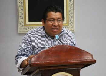 LLAMA DIPUTADO MENDOZA BASURTO A REINVIDICAR LA LABOR DE LOS APICULTORES EN FAVOR DEL MEDIO AMBIENTE