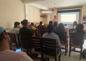 Se capacitan restauranteros en digitalización de negocios