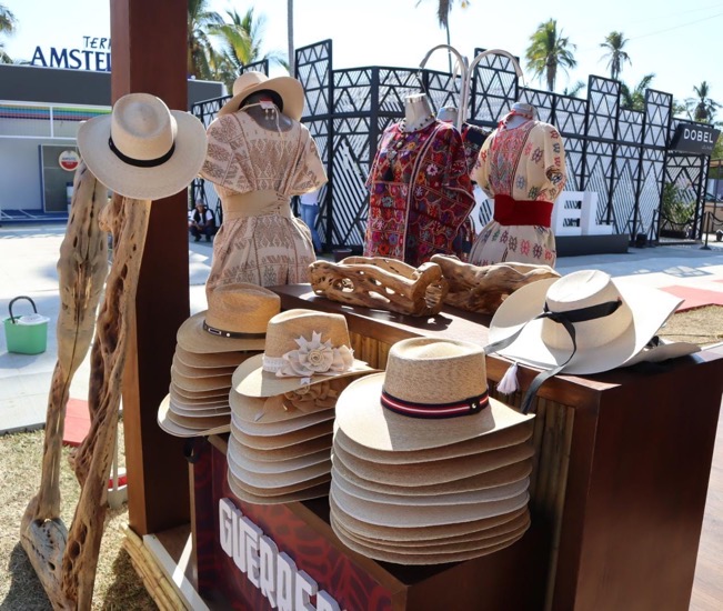 venta-arte-comercio-abierto-tenis-acapulco-guerrero.jpg