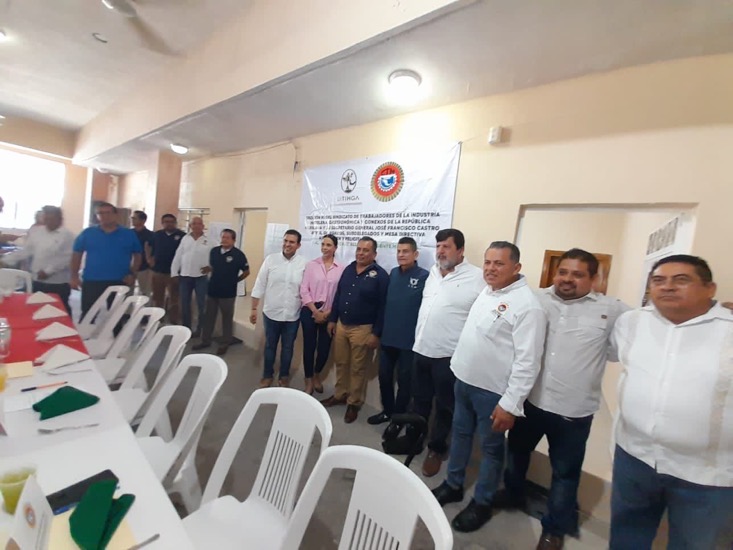 alejandro-bravo-pri-SITHIGA-reunion-zihuatanejo.jpg