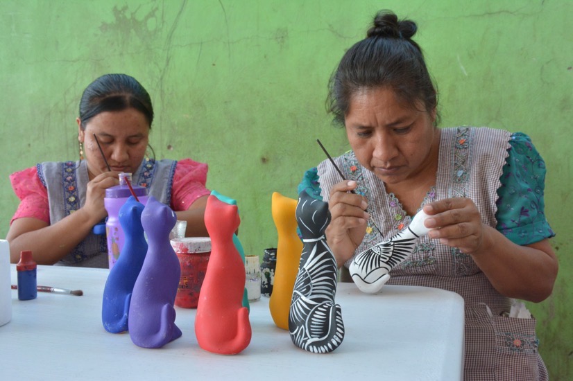 apoyo-artesanas-guerrero-sefodeco.jpg apoyo-artesanas-guerrero-sefodeco.jpg