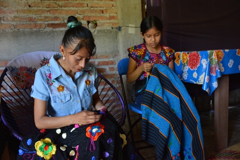 apoyo-artesanas-guerrero-sefodeco.jpg apoyo-artesanas-guerrero-sefodeco.jpg