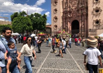 Guerrero sigue brillando con exitoso fin de semana largo