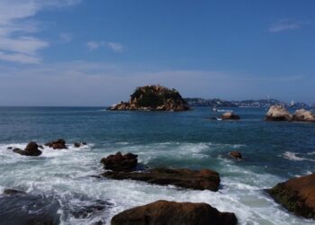 Playas de Guerrero son aptas para uso recreativo, informan autoridades de Salud