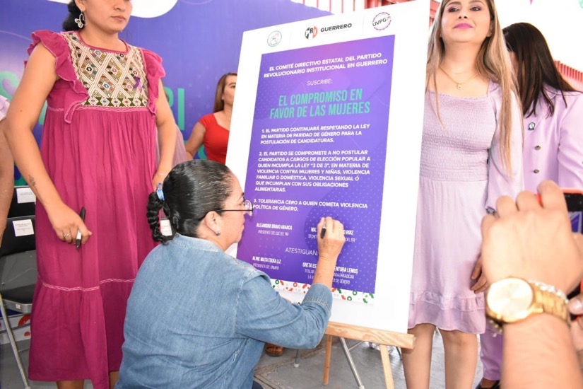 pri-mujeres-guerrero-firma-alejandro-bravo.jpg