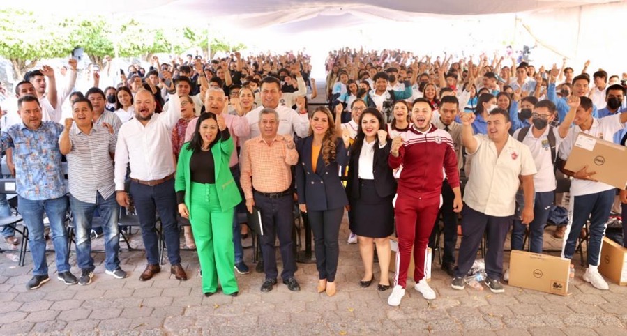 reinter-educacion-bienestar-evelyn-salgado-.jpg