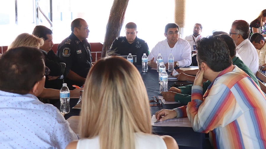 secretario-seguridad-empresarios-chilpancingo_ Evelio.jpg