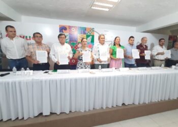 Participa la SEMAREN Guerrero en firma de convenio para el diseño de organismo operador de residuos en la Costa Grande