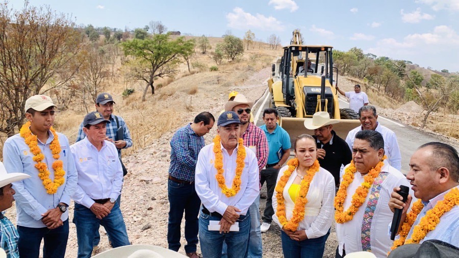 Ayotzinapa-caminos-tlapa_gro_gob_.jpg