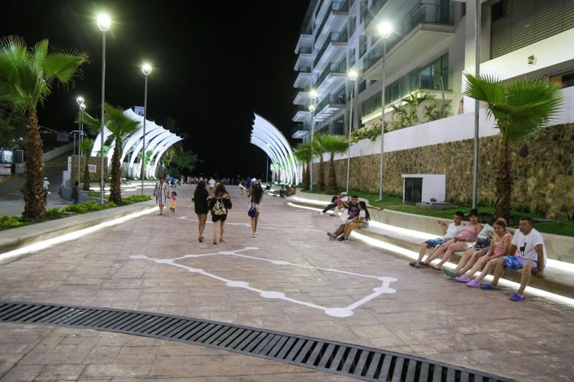 atractivo-mas-acapulco-turismo-plaza-quebec.jpg
