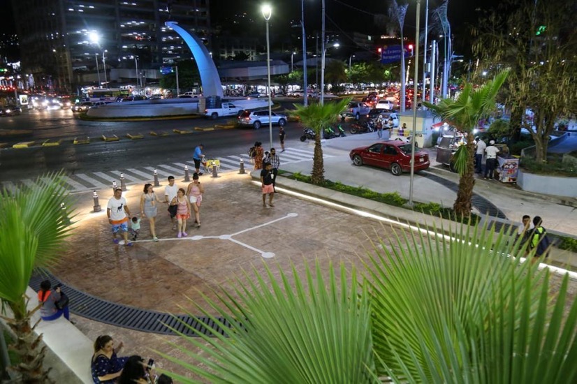 atractivo-mas-acapulco-turismo-plaza-quebec.jpg