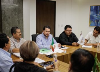 Encabeza Reynoso Núñez reunión con familias afectadas de la zona Norponiente, de Chilpancingo, para su reubicación