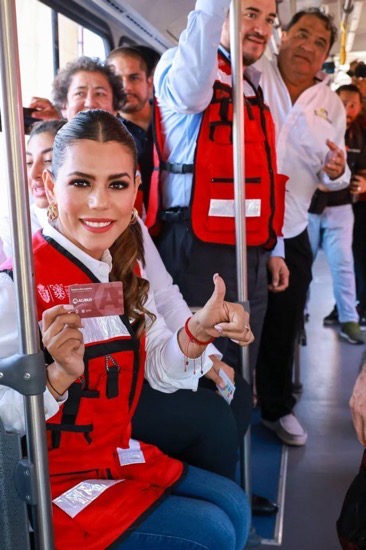 unidades-acabus-nuevas-evelyn-salgado_gro_.jpg