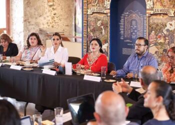 Gestiona Evelyn Salgado obras de reconstrucción de espacios culturales para Guerrero