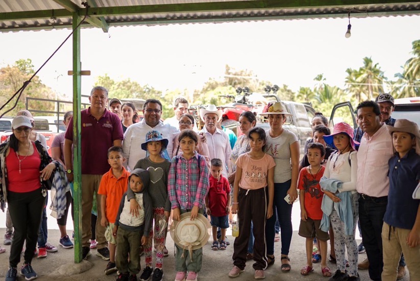 regresan-familias-desplazadas_tecpan.jpg regresan-familias-desplazadas_tecpan.jpg