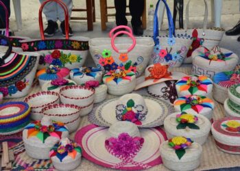 SEFODECO convoca a artesanos de Chilapa al noveno Concurso de Tejido y Torcido de Palma, Hoja de Maíz, Carrizo y Textiles