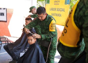 Ejército Mexicano lleva brigada médico-asistencial en sierra de Petatlán