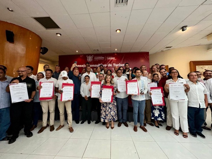 premios-turismo-gobierno-guerrero-entrega.jpg premios-turismo-gobierno-guerrero-entrega.jpg