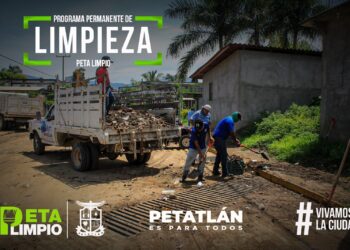 Limpian calles de Petatlán, tras lluvias