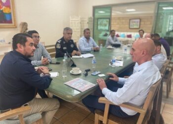 Funcionarios del gobierno estatal se reúnen con la Embajada de Alemania por alerta de viaje al puerto de Acapulco