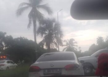 Con operativo para motos, bloquean avenida principal de playa Linda