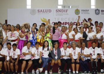 Participa delegación de adultos mayores de Guerrero en Olimpiada De Oro en Xalapa, Veracruz