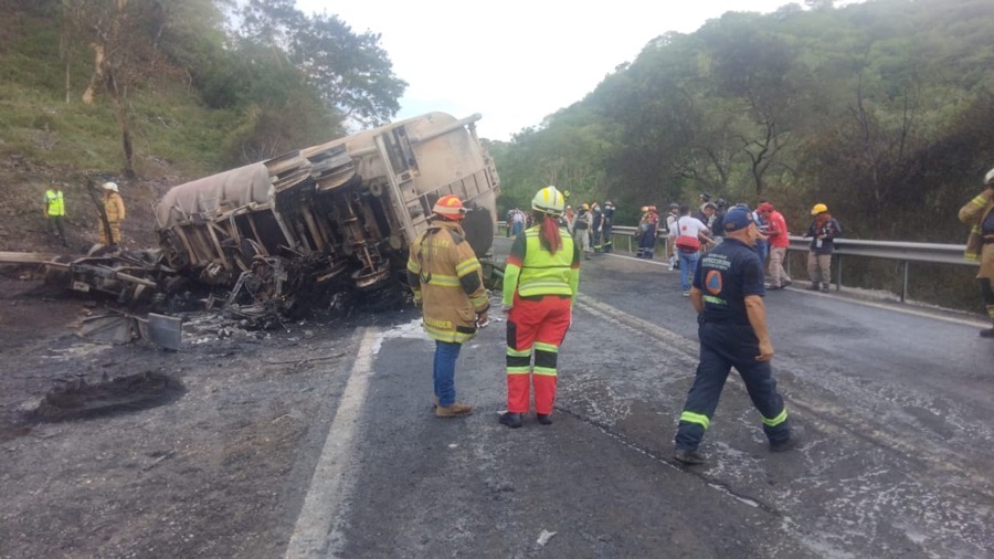 bomberos-pipa-chilpancingo-iguala.jpg