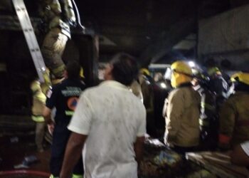 Bomberos de la SGIRPCGRO sofocan incendio en el Mercado Baltazar R Leyva de Chilpancingo