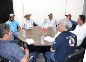 SGIRPCGRO ofrece ayuda a familias afectadas por las lluvias en Tecpan de Galeana