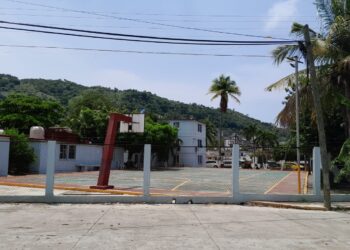 Denuncian robo a un departamento en Infonavit La Boquita