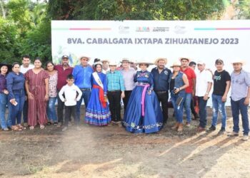 Asiste Rebeca Núñez a Octava Cabalgata Turística Ixtapa-Zihuatanejo