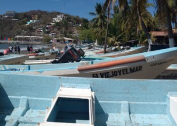 Complicada la pesca en litoral de Zihuatanejo durante temporada invernal