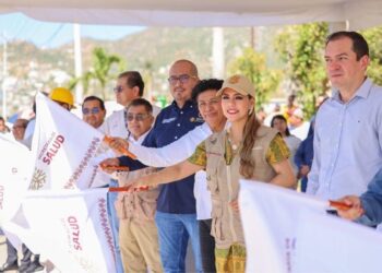 Equipa la gobernadora Evelyn Salgado con vehículos, material, uniformes e insumos a Vectores para combatir el Dengue