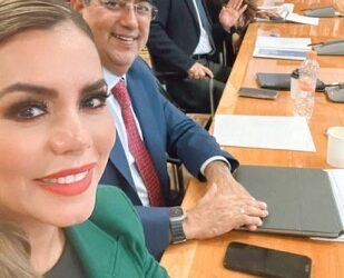 ASISTE EVELYN SALGADO A REUNIÓN PARA CONSOLIDAR SISTEMA DE SALUD IMSS BIENESTAR EN GUERRERO