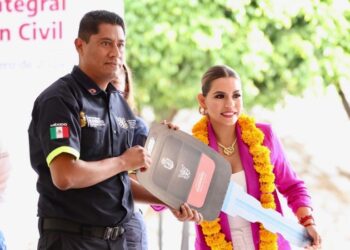 Fortalece Evelyn Salgado con equipo y vehículos a personal de Protección Civil del Estado