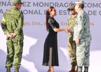Asiste Evelyn Salgado a toma de posesión del nuevo comandante de la GN en Guerrero