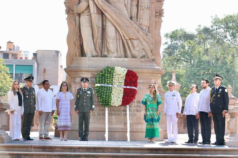 JUNTAS-JUNTOS-EVELYN-SALGADO-ANIVERSARIO-BANDERA-GOB.jpg