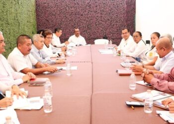 Atiende titular de la SEG a representantes de la UNIPEG