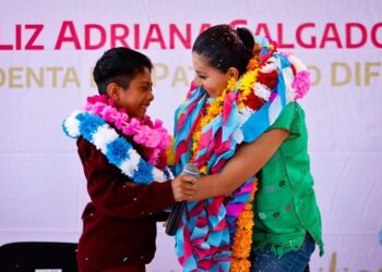 Supervisa Liz Salgado Programa de Desayunos Escolares Calientes “Letras Sanas” en Zotoltitlán