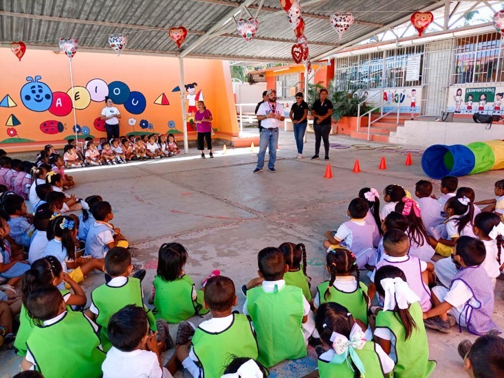 caravana_Meztli_gro_Acapulco_gob.jpg