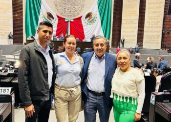 Presentan en el Congreso de la Unión proyectos de infraestructura carretera para Guerrero
