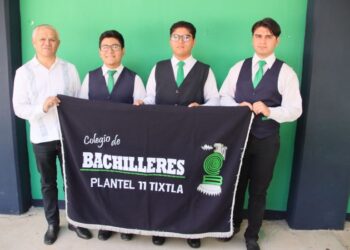 Tres jóvenes guerrerenses obtienen el tercer lugar en la Feria Mexicana de Ciencias e Ingenierías 2024