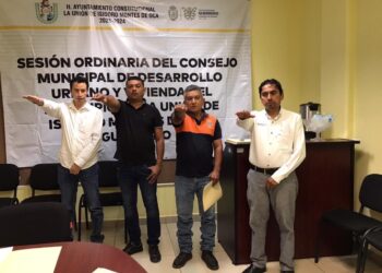Presidente Crescencio Reyes tomó protesta a integrantes del Consejo de Desarrollo Urbano y Vivienda de La Unión